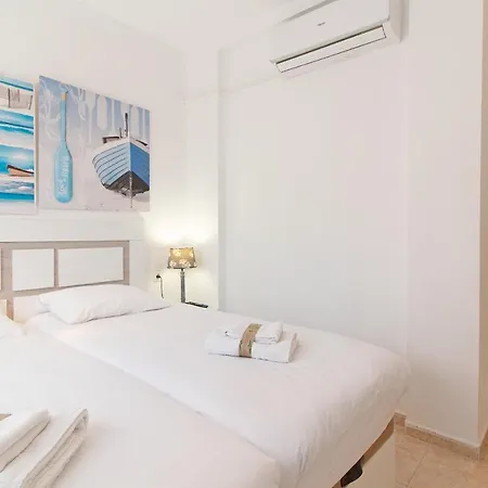 Global Properties, Practico En Cerca De La Playa