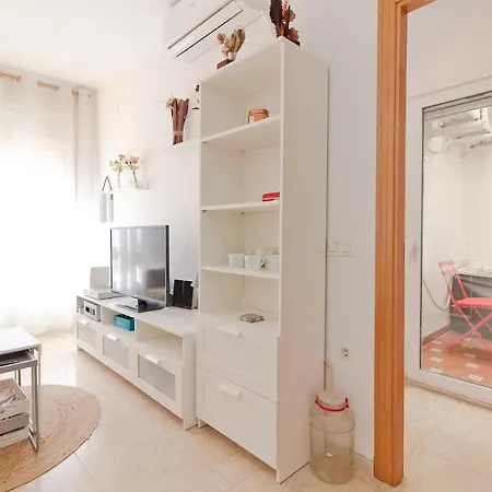 Global Properties, Practico En Cerca De La Playa Sagunto